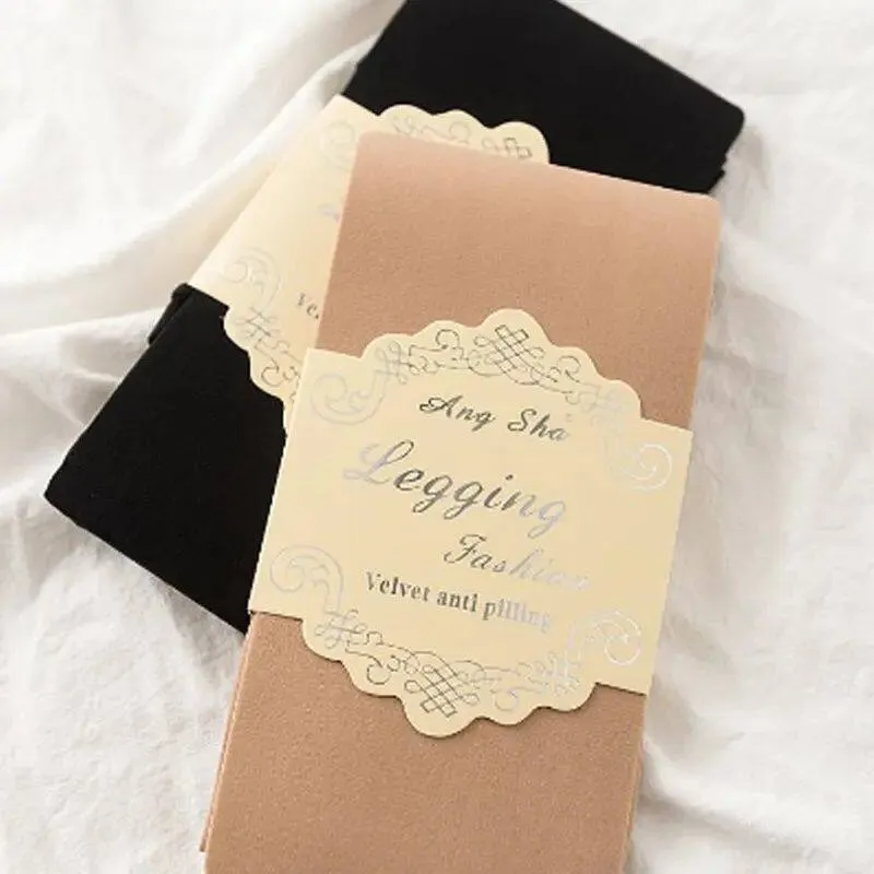 Women's socks with lace-trimmed belly band